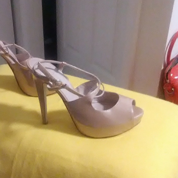 Flounce Shoes - Beautiful Neutral Colored Pumps